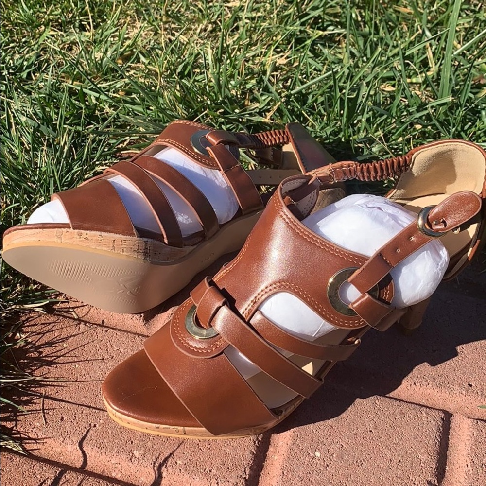Women’s heels- brand new, never worn